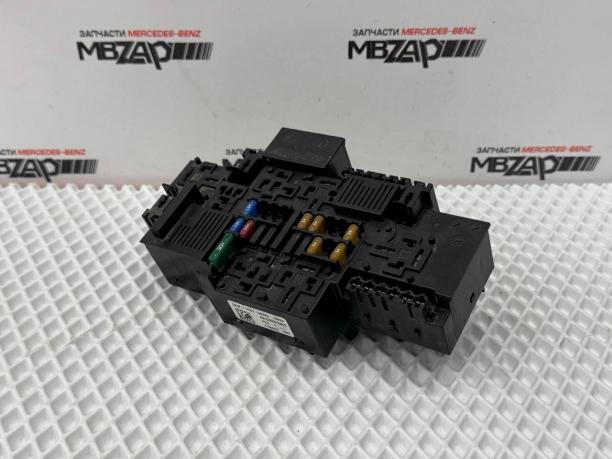 Блок предохранителей под капотом Mercedes W222 a2229063302