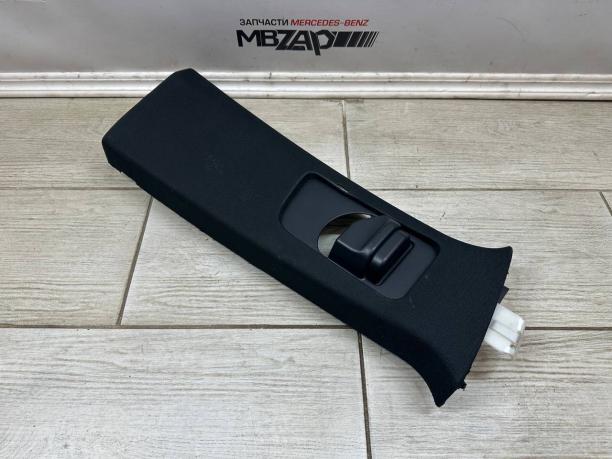 Обшивка правой стойки Mercedes W292 a2926904400