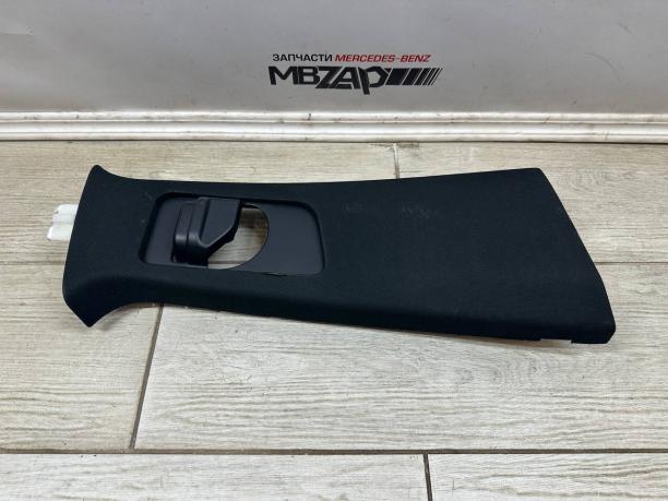 Обшивка правой стойки Mercedes W292 a2926904400