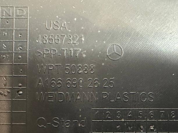Обшивка центральной правой стойки Mercedes W166 a1666902625