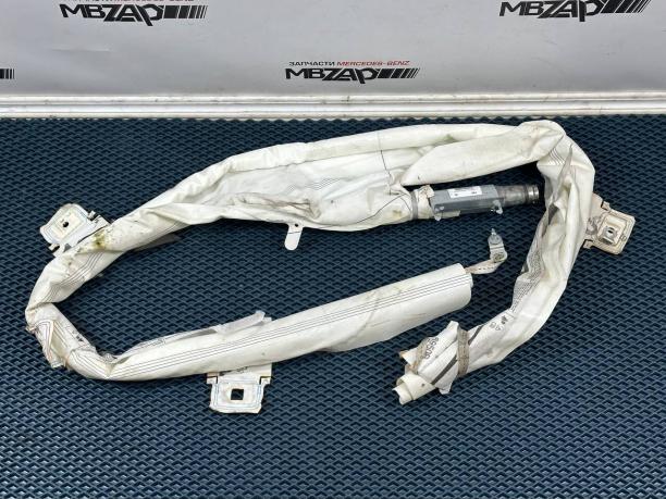 Шторка безопасности правая Mercedes W166  a2928600202