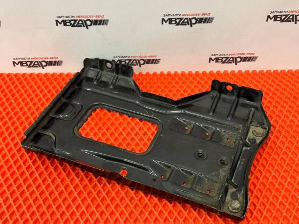 Площадка аккумулятора Mercedes W204 a2046200018
