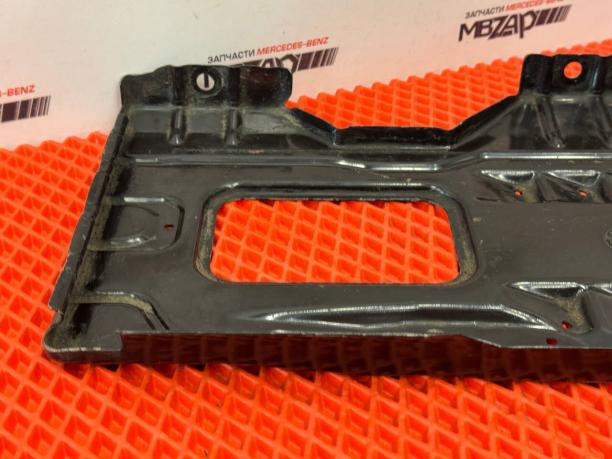 Площадка аккумулятора Mercedes W204 a2046200018