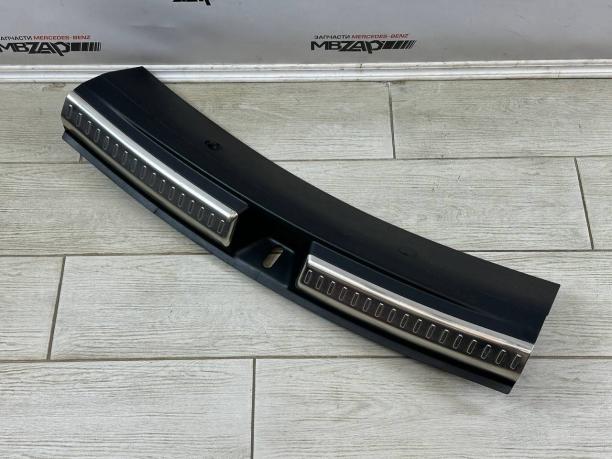 Накладка замка багажника Mercedes W166  a2926900041