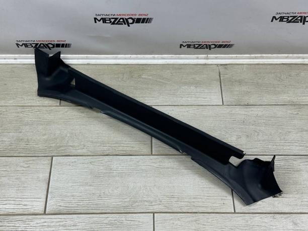 Накладка проема багажника верхняя Mercedes W292 a2926910700