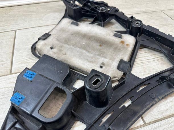 Кронштейн крепления заднего бампера Mercedes W292 a2928850121