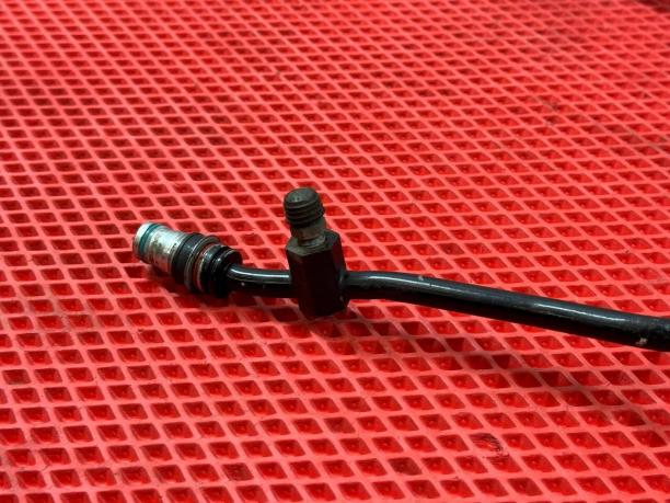 Трубка гидроподвески левая Mercedes W221 a2219971782