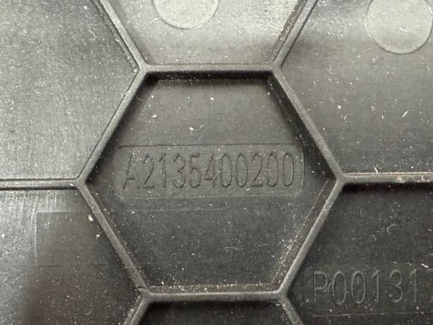 Кронштейн блока предохранителей Mercedes W213 a2135400200