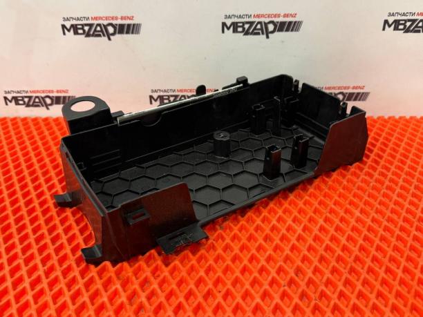 Кронштейн блока предохранителей Mercedes W213 a2135400200