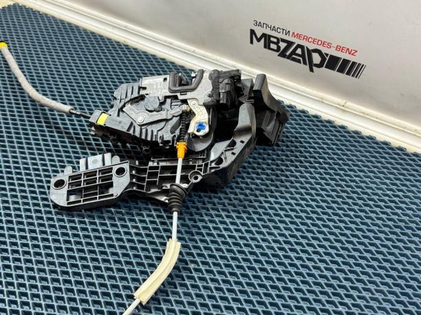 Замок левой двери Mercedes W238 a0997200501