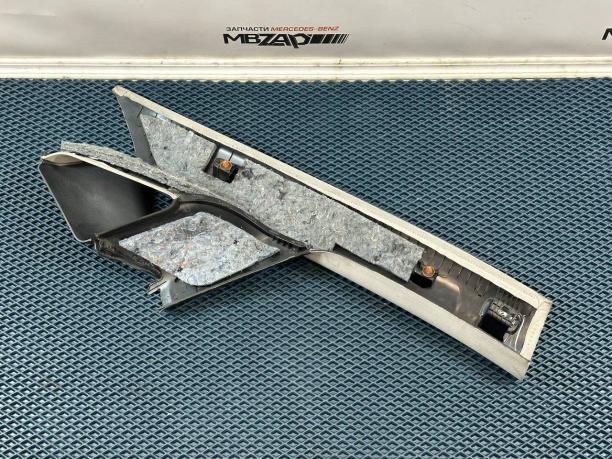 Обшивка передней стойки левая Mercedes W447 a4476904125