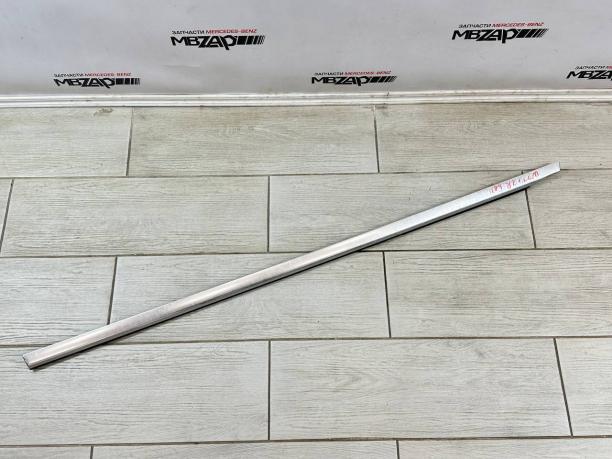 Молдинг двери задний правый Mercedes W222 a2226903406
