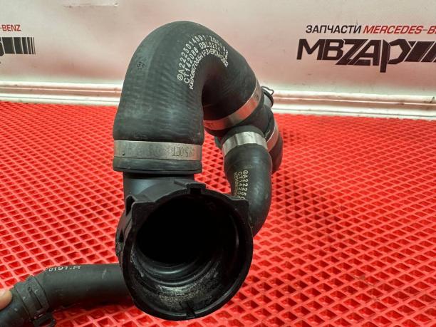 Патрубок охлаждения Mercedes W222 a2225014891