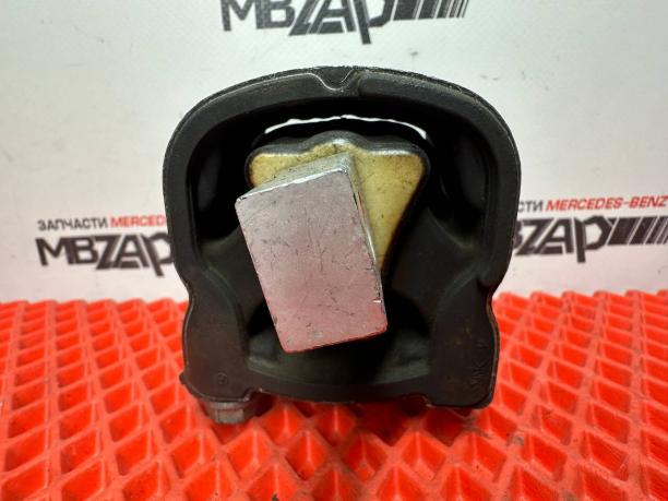 Подушка крепления КПП Mercedes W222 a2222401718