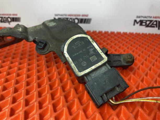 Датчик положения кузова Mercedes W204 w212 a0045428518