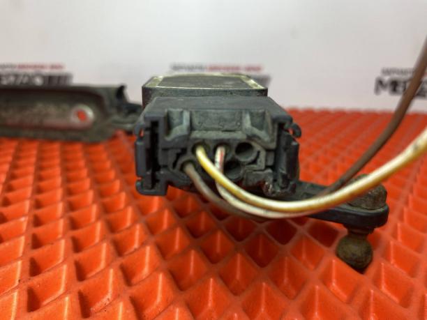 Датчик положения кузова Mercedes W204 w212 a0045428518
