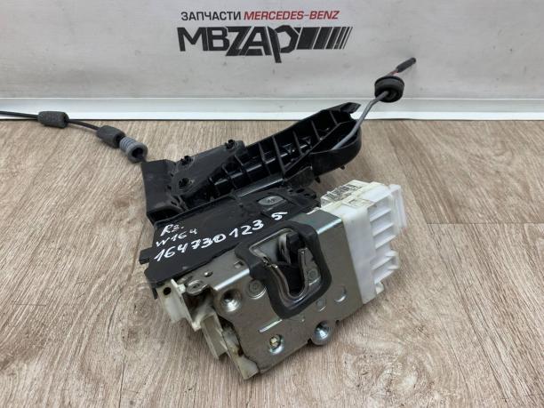 Замок задний правый Mercedes W164 a1647301235