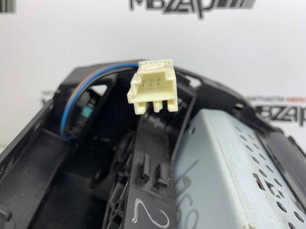 Монитор центральный Mercedes W204 a2048205497