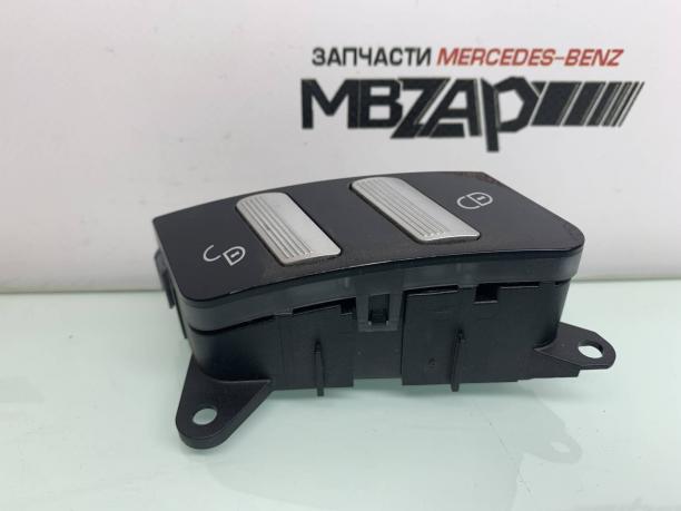 Кнопка центрального замка левая Mercedes W221 a2218213151