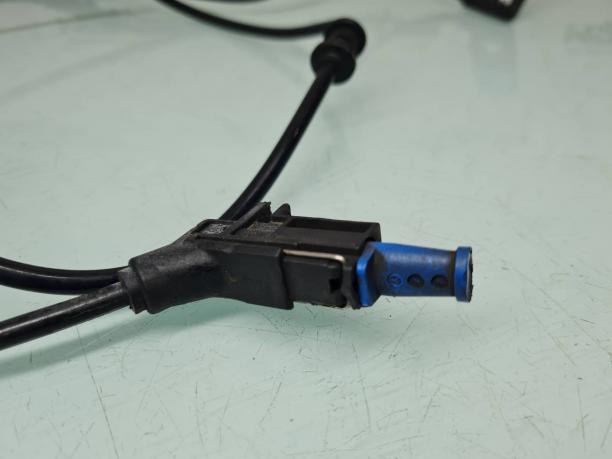 Провод датчика колодок передний Mercedes W205 a2055408128