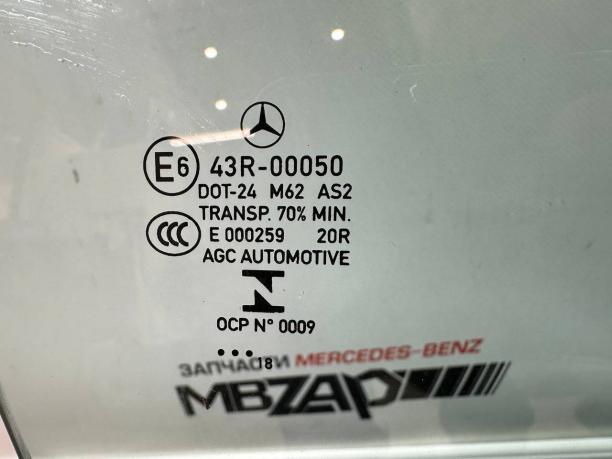 Стекло правое Mercedes w238  a2387250600