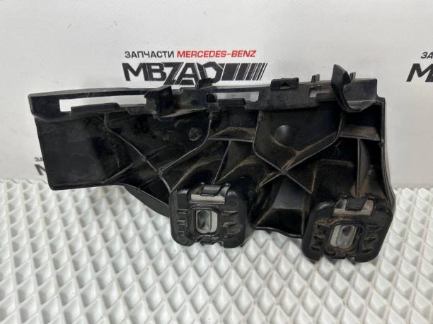 Кронштейн заднего бампера правый Mercedes X253  a2538801003