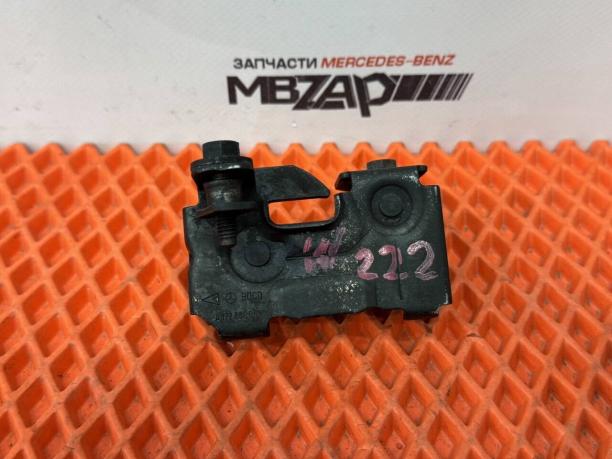 Замок капота Mercedes W222 a1728800560