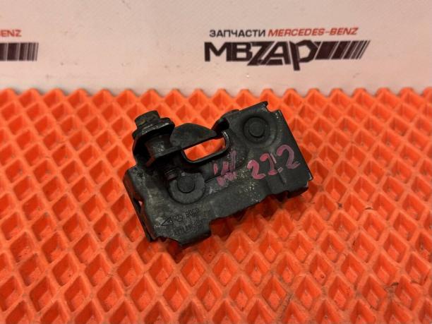 Замок капота Mercedes W222 a1728800560