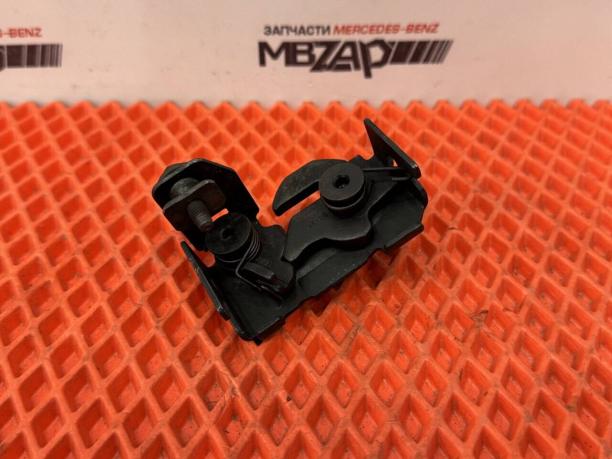 Замок капота Mercedes W222 a1728800560