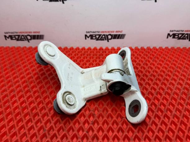 Петля двери задняя правая нижняя Mercedes W222 a2227300437