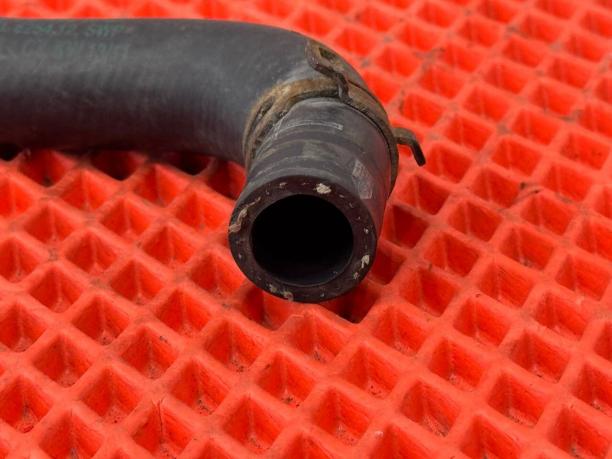 Патрубок отопителя Mercedes W251 a2515061035