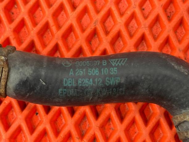 Патрубок отопителя Mercedes W251 a2515061035