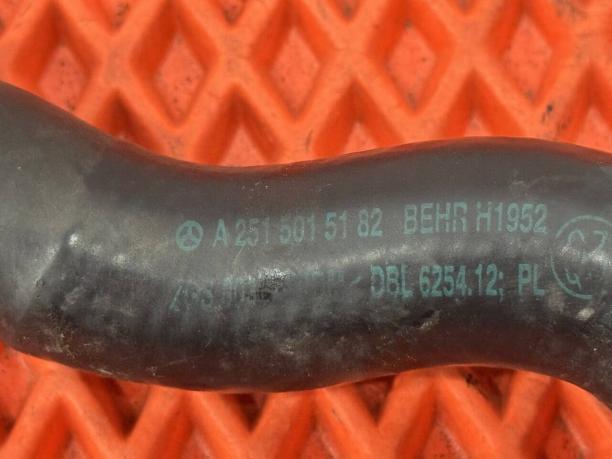 Патрубок охлаждения Mercedes W251 a2515015182