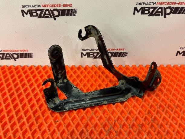 Кронштейн клапана печки Mercedes W221 a2218350014