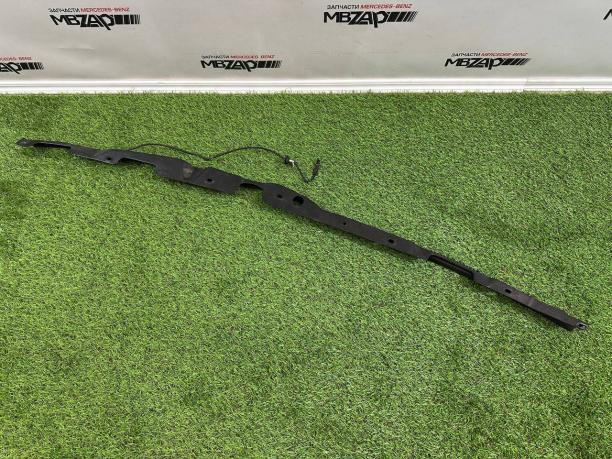 Накладка крышки багажника левая Mercedes W447 a4478210051