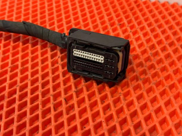 Фишка блока двигателя m278 Mercedes W222 a0015450930