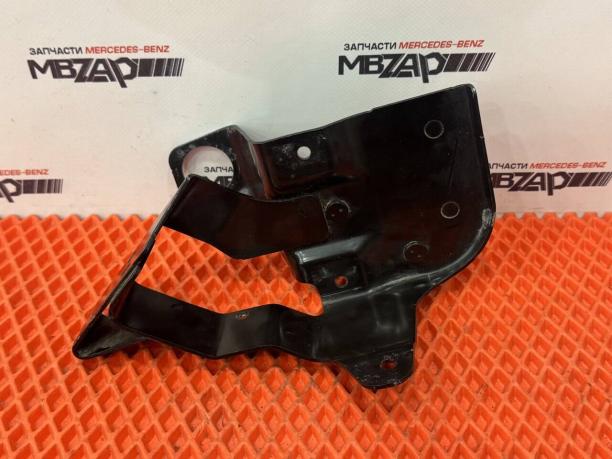 Кронштейн блока ABS Mercedes W292 a1644310140