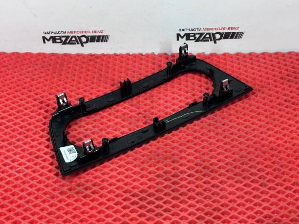 Накладка блока управления климатом Mercedes W292 a1666801207