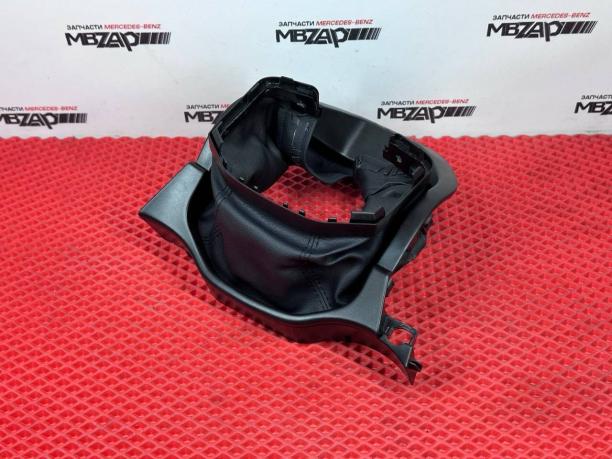Кожух рулевой колонки Mercedes W292 a1666800707