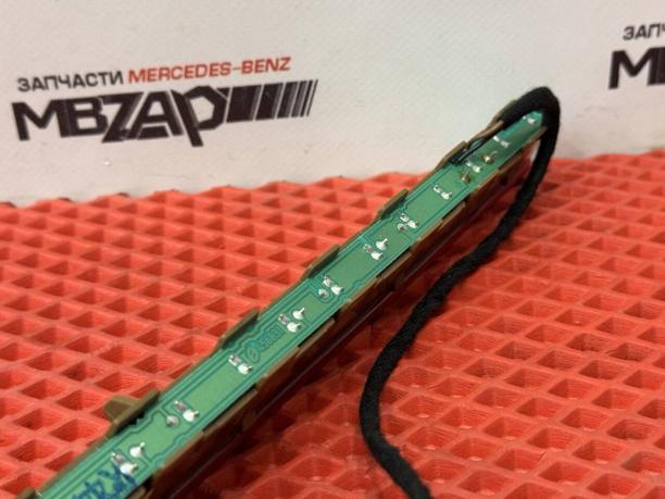 Дополнительный фонарь Mercedes W221 a2218200056