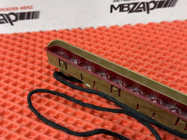 Дополнительный фонарь Mercedes W221 a2218200056
