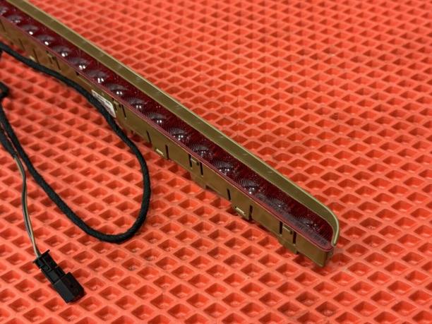 Дополнительный фонарь Mercedes W221 a2218200056