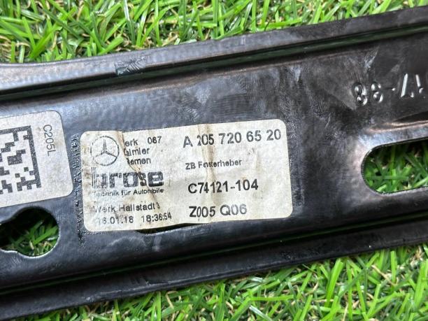 Стеклоподъемник передний левый Mercedes W205 a2057206520