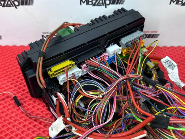 Блок SAM передний Mercedes W212 a2319001507