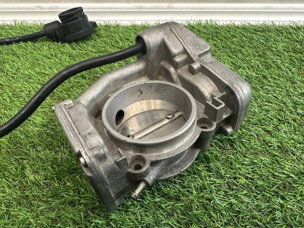 Дроссельная заслонка правая Mercedes W140 a0001413925