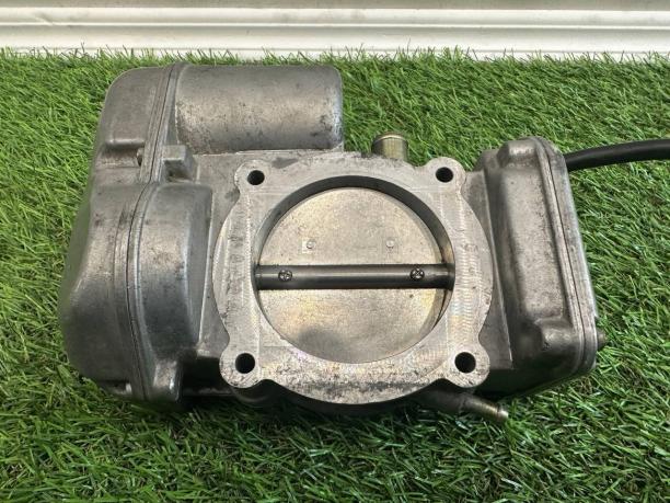 Дроссельная заслонка правая Mercedes W140 a0001413925