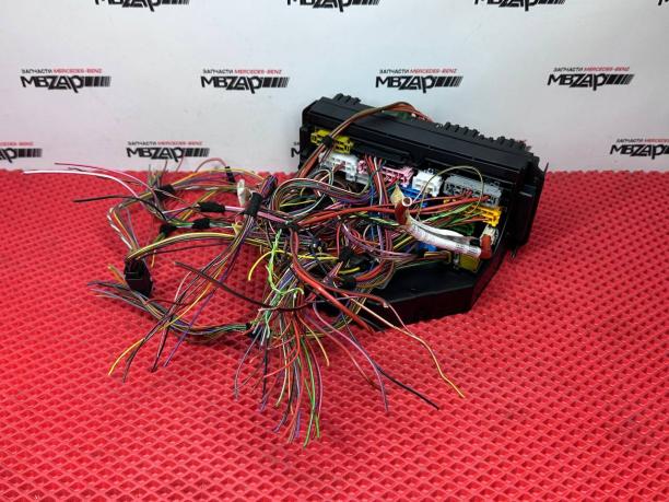 Блок предохранителей подкапотный Mercedes X253 a2535409715