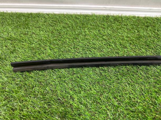 Уплотнитель решетки радиатора Mercedes W222 a2228870098