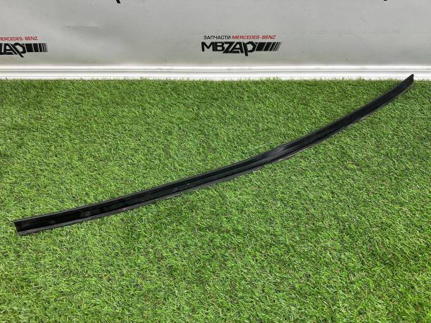 Уплотнитель решетки радиатора Mercedes W222 a2228870098