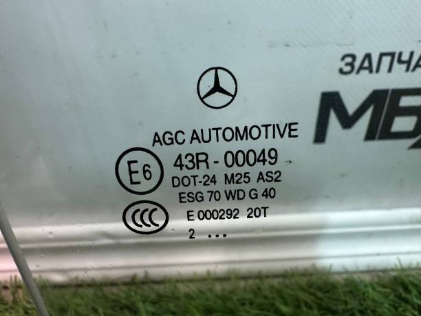Стекло задней правой двери Mercedes W204 a2047350000